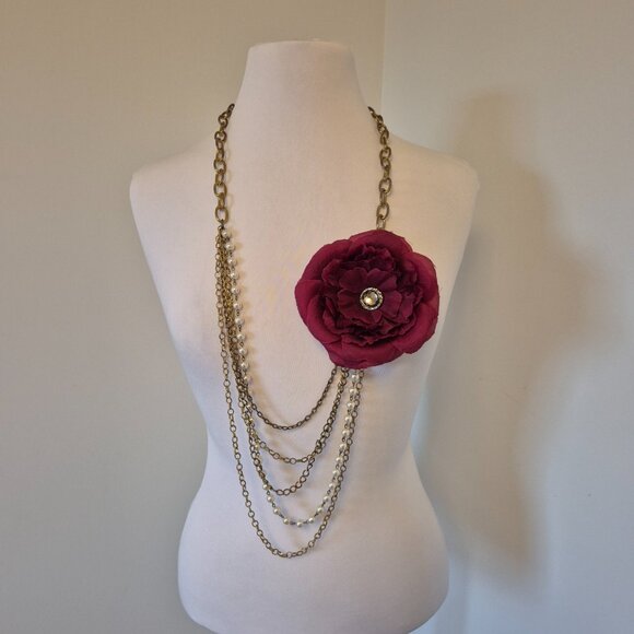 Rose Multi-Chain Necklace With Pearls - Picture 3 of 5